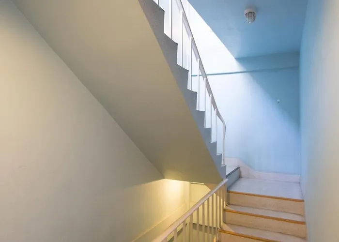 Cloud No 5 Generous Space N Quiet Heart Bkk Apartment *